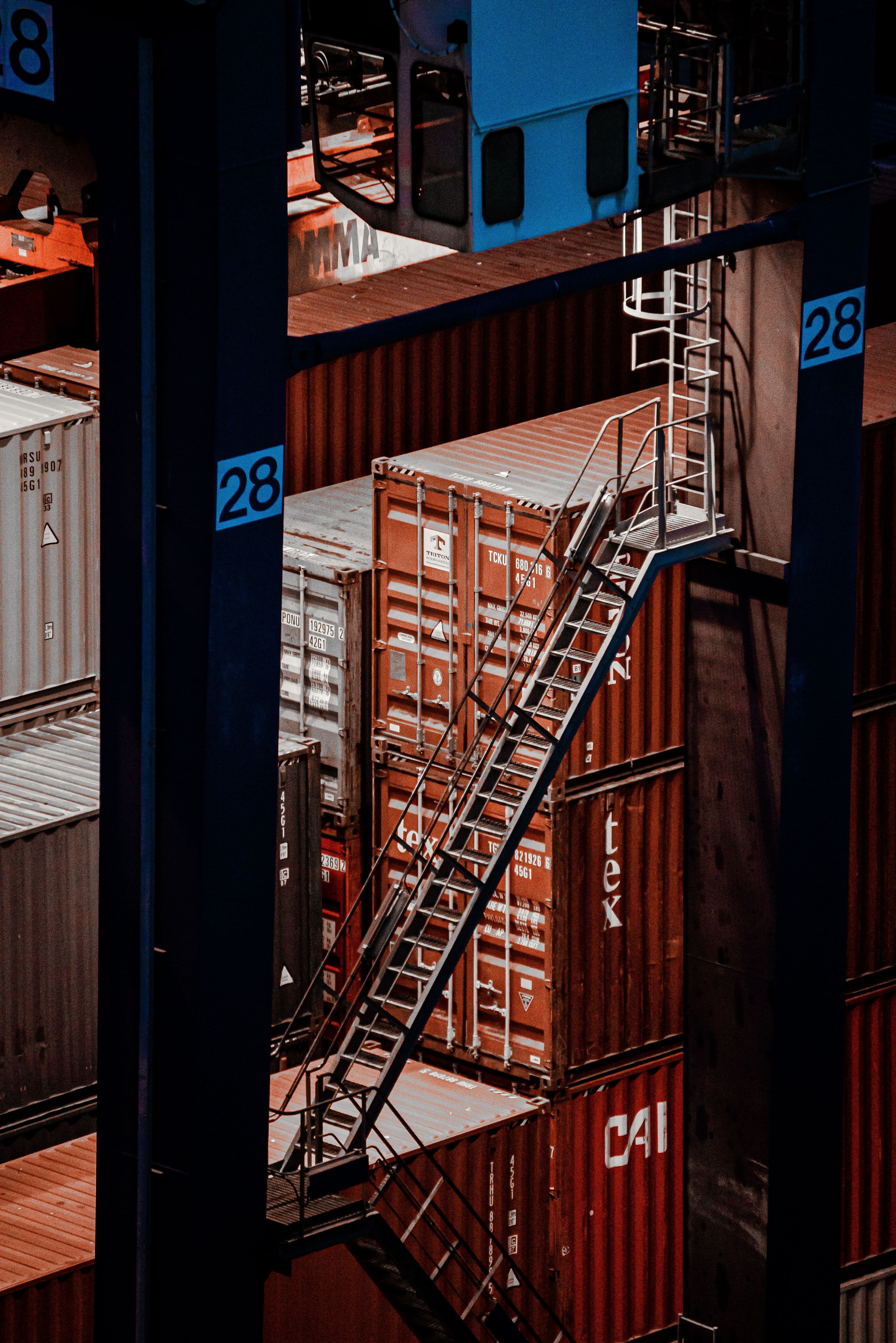 Vista industrial para el acceso a la plataforma